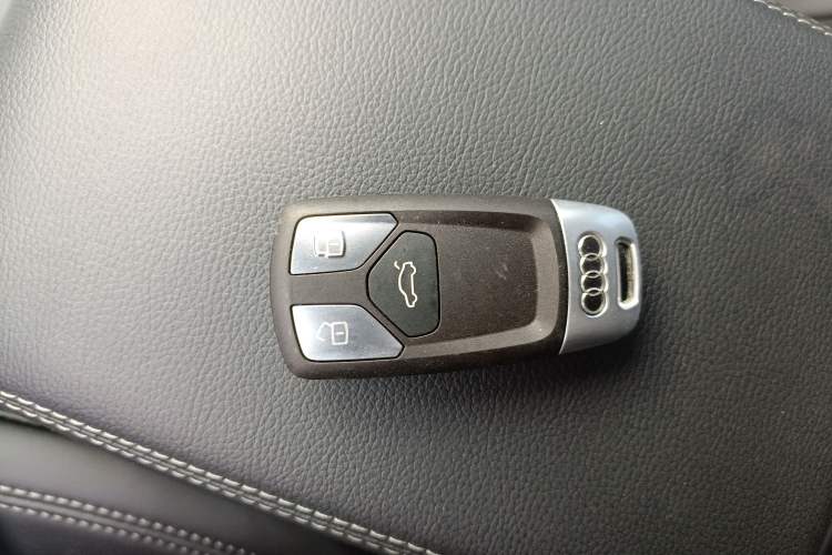 Used Audi A4L 2018 30th Anniversary Edition 40 TFSI Trendy Model