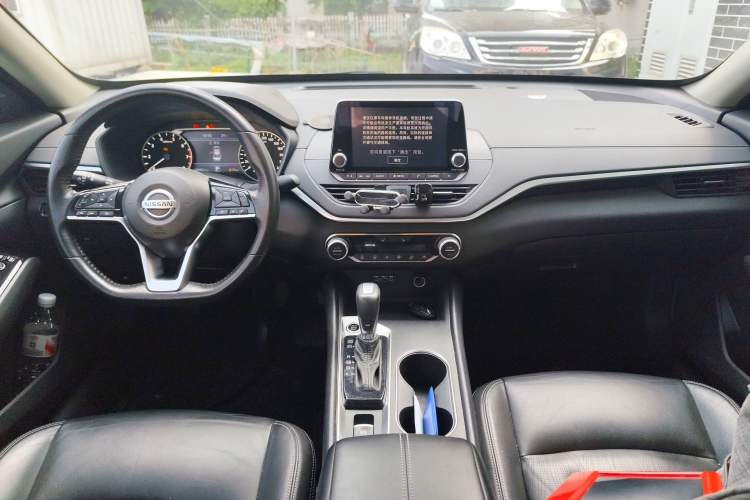 Used Nissan Teana 2020 2.0L XL Upper SmartDrive Version Center Console