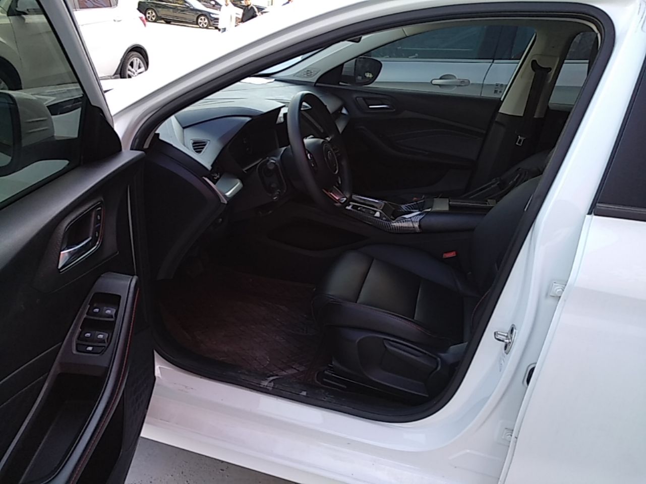 MG 5 2021 Revised Version 180 DVVT CVT Youth Luxury Edition — снимка 18