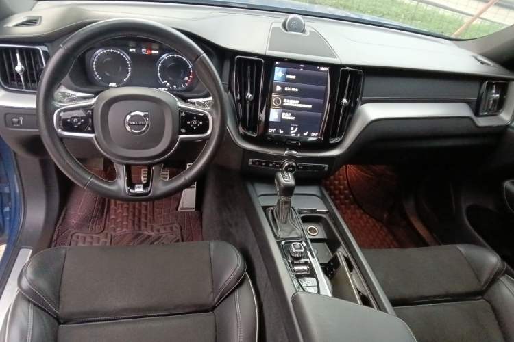 Used Volvo XC60 2018 T5 4x4 Zhiya Sport Edition