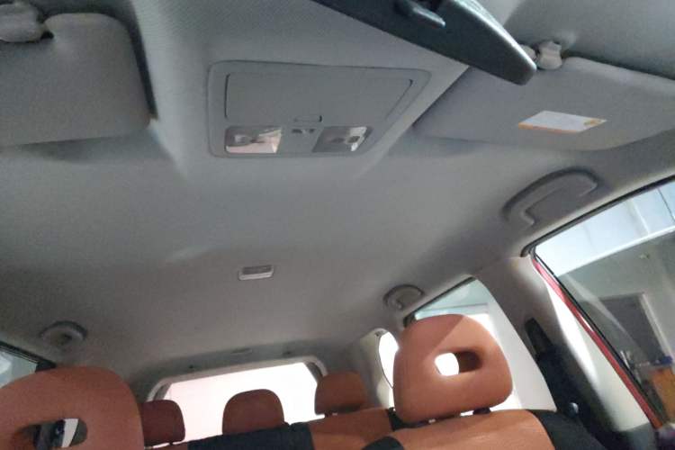 Used Dongfeng Fengdu MX6 2016 2.0L CVT Two-Wheel Drive All-Around Version
