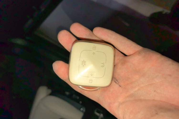 Used Zeekr X 2023 Four-Wheel Drive YOU Edition 4 Seats Vehicle Key