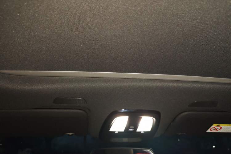 Used Volvo XC60 2024 B5 4x4 Smart Luxury Edition Headliner