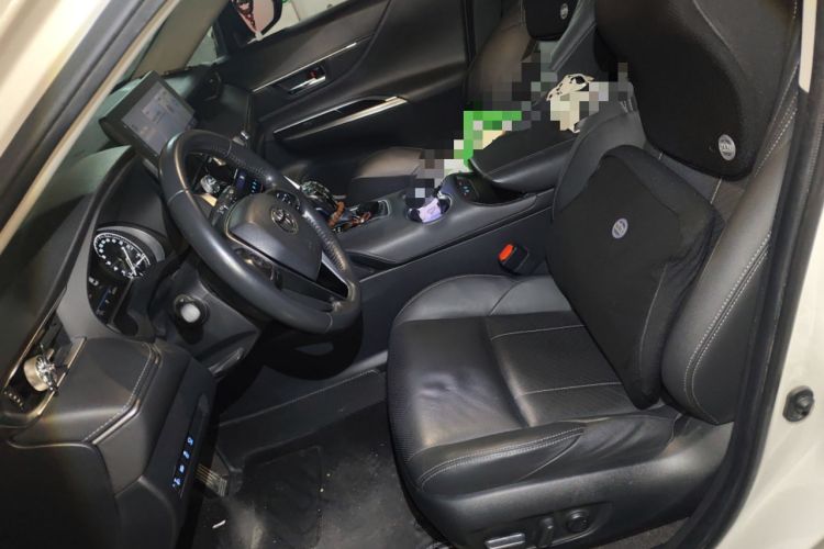 Used Toyota Harrier 2022 2.0L CVT Two-Wheel Drive Deluxe Edition
