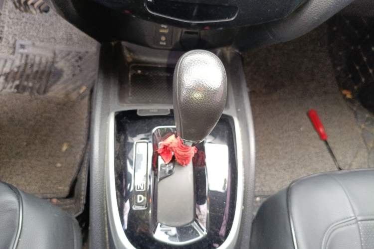 Used Nissan Qashqai 2016 1.2T CVT Fashion Edition Gear Lever