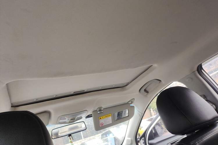 Used Roewe 360 2015 1.5L Automatic Luxury Edition
