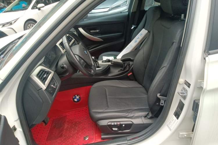 Used BMW 3 Series 2013 316i Active Edition Left Front Seat