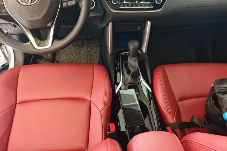 Used Toyota FRONTLANDER 2023 2.0L CVT Luxury Edition Gear Lever