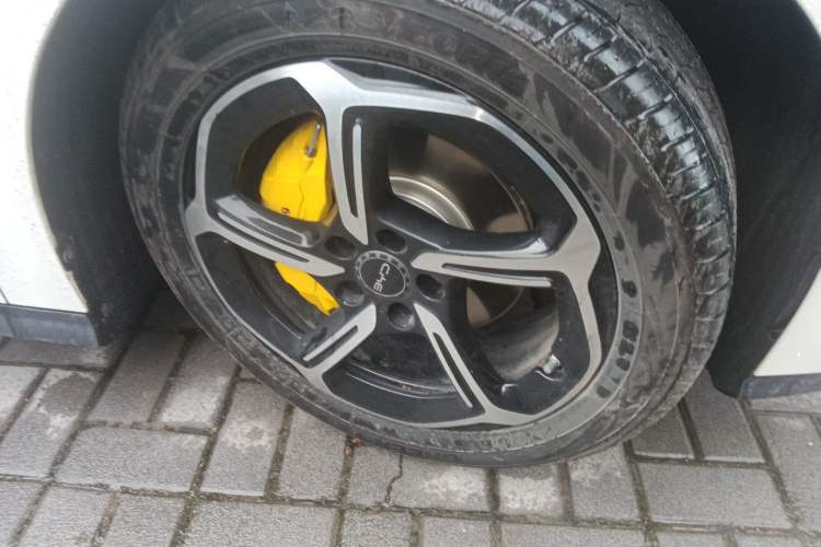 Used BYD Seal 06GT 2025 Intelligent Driving Version 605 Heatwave Edition Right Front Wheel Hub