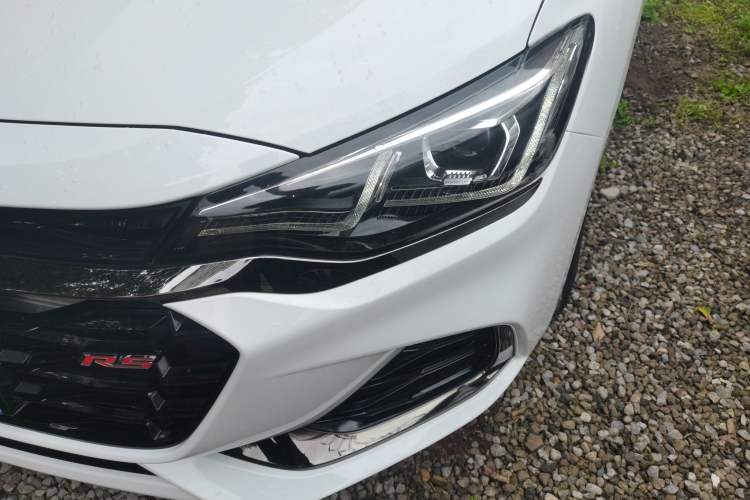 Used Chevrolet Monza 2019 RS 330T Automatic Comfort Edition China VI Standard Left Front Headlight