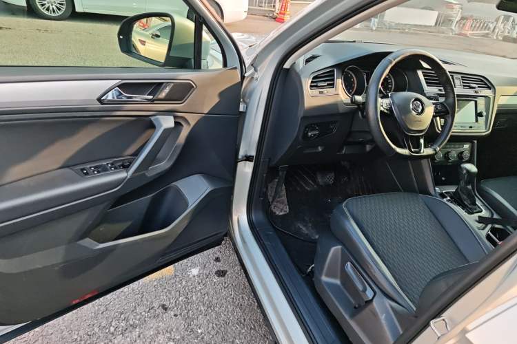 Used Volkswagen Tiguan L 2019 330TSI Automatic Two-Wheel Drive Luxury Edition China VI Standard