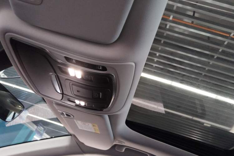 Used Jeep Grand Commander 2022 2.0T Two-Wheel Drive Luxury Version