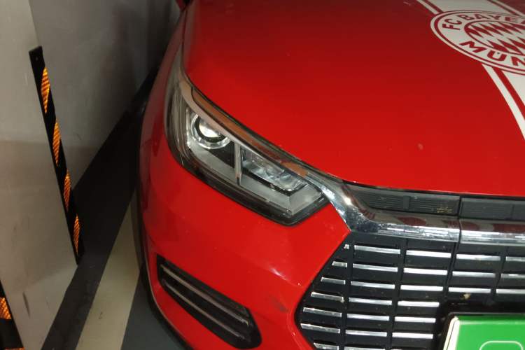 Used BYD Yuan New Energy 2018 EV360 Smart Connected Cool Model