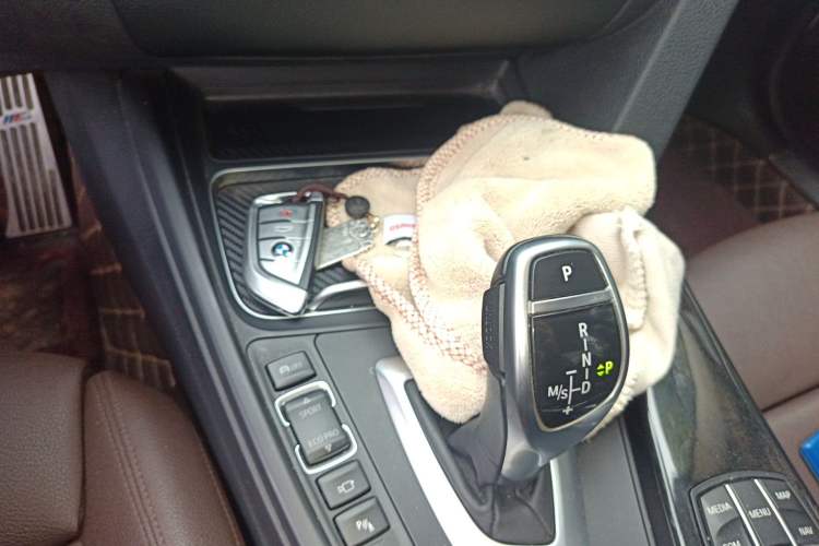 Used BMW 3 Series 2018 320Li M Sport Night Edition Gear Lever