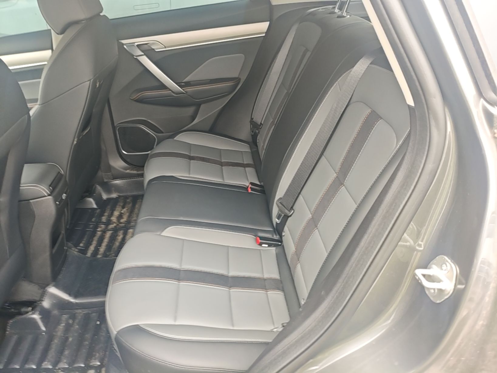 Geely Auto Coolray 2024 1.5T DCT Longteng Edition — снимка 20
