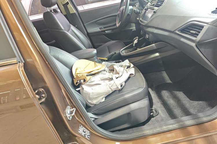 Used Ford Escort 2015 1.5L Automatic Fashion Model
