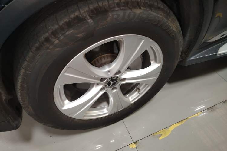 Used Mercedes-Benz GLC 2020 GLC 260 L 4MATIC Dynamic Model Left Front Wheel Hub