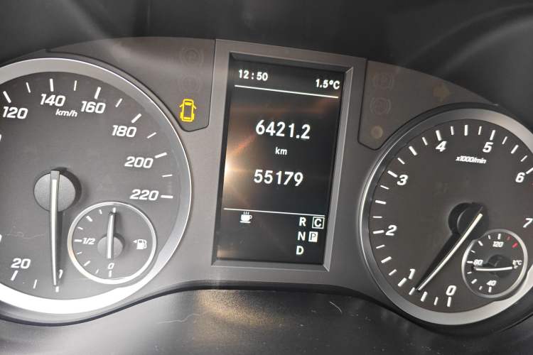 Used Mercedes-Benz Vito 2021 2.0T Elite Version 7 Seats
