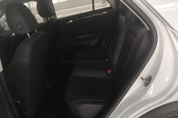 Used Volkswagen T-ROC 2021 280TSI DSG Two-Wheel Drive Comfort Connect Edition Left Rear Seat