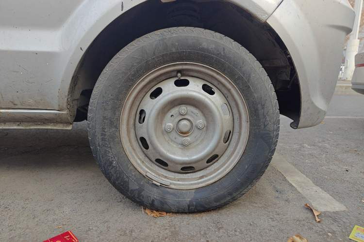 Used Dongfeng Xiaokang V29 2012 1.2L Standard Version
