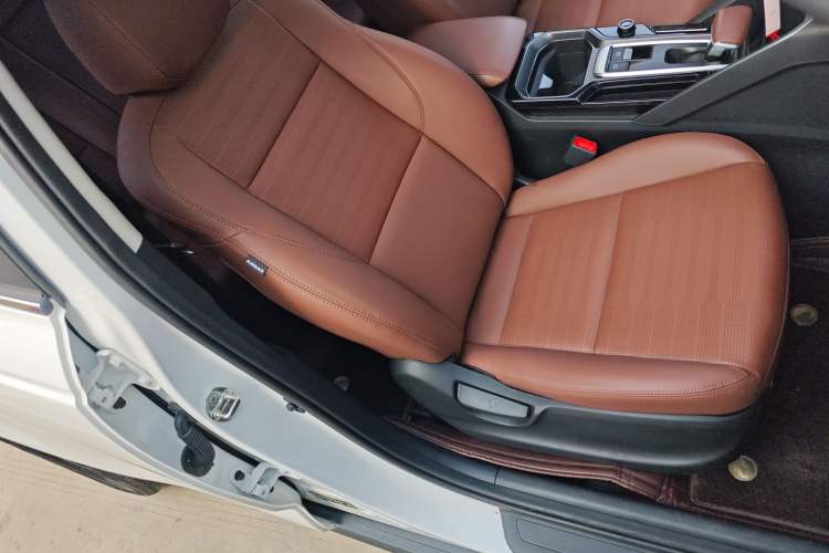 Used Kia Sportage R 2021 Ace 2.0L Splendid Edition
