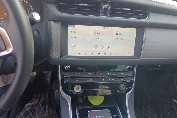 Used Jaguar XFL 2021 XFL 2.0T P200 Two-Wheel-Drive Elite Luxury Edition Audio And AC Panel