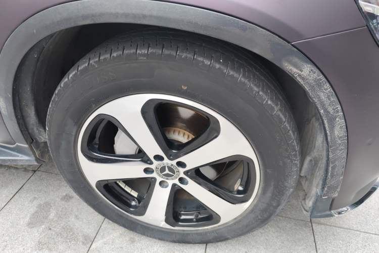 Used Mercedes-Benz GLC 2018 Facelift GLC 260 4MATIC Luxury Edition Right Front Wheel Hub