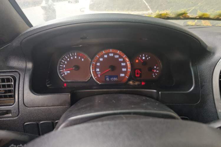 Used FORTHING Lingzhi 2014 M5 QA 2.4L 7-seat Long-wheelbase Luxury Model
