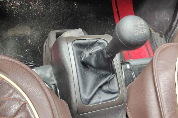 Used Wuling Rongguang 2021 1.5L Extended Basic Model LAR Gear Lever