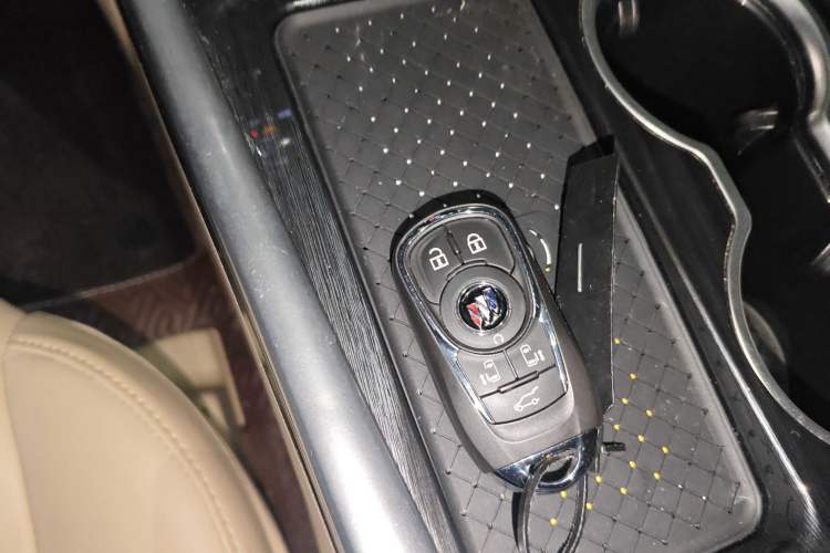 Used Buick GL8 2022 ES Land Cruiser 653T Luxury Model