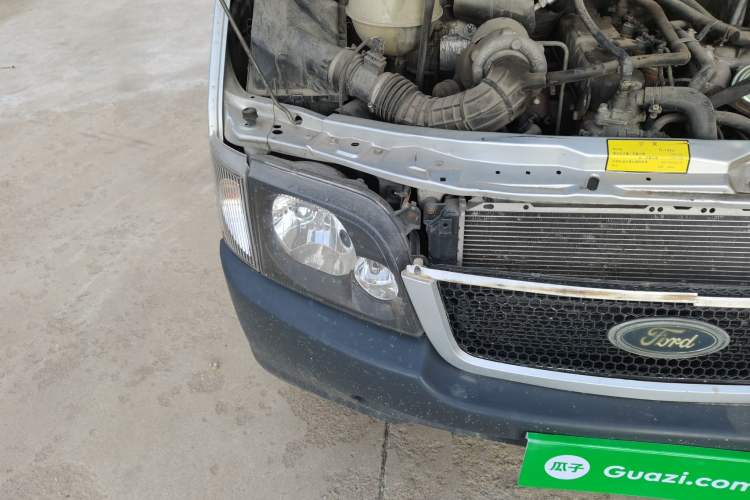 Used Ford Classic Transit 2013 2.8T Diesel Standard Version Short Wheelbase Mid-Roof JX493ZLQ4 Right Front Headlight