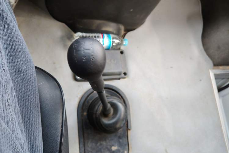 Used Iveco Daily 2017 2.5T A35 Passenger Van 5-7 Seats Model 47Z5
