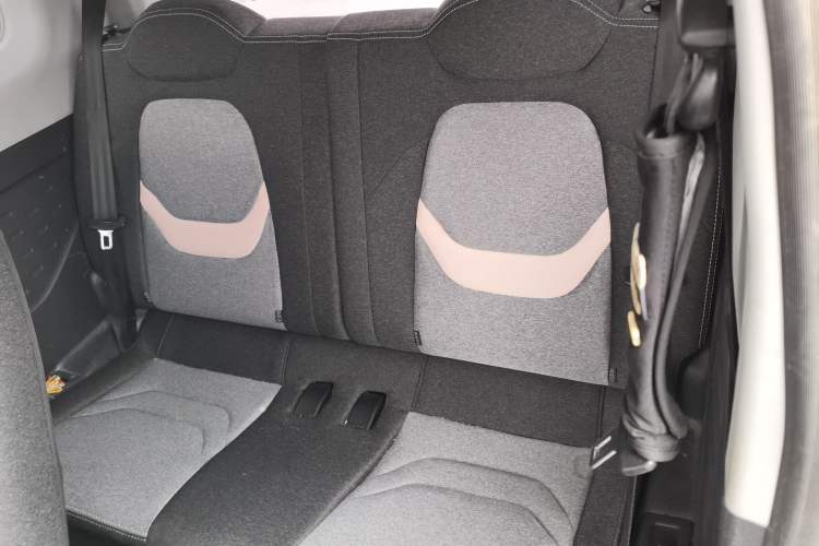 Used Chery QQ Ice Cream 2022 170km Sundae Phosphate Lithium-Ion
