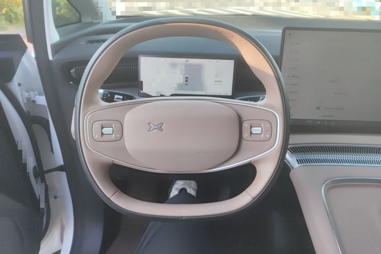 Used XPeng X9 2024 640 All-Wheel Drive High-Performance Max Steering Wheel