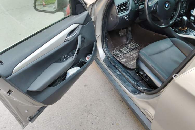 Used BMW X1 2012 sDrive18i Luxury Edition
