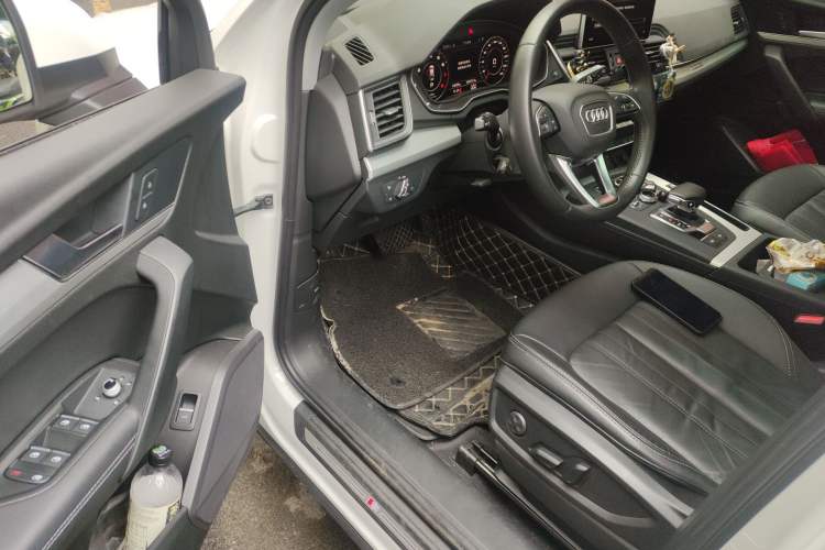 Used Audi Q5L 2020 Updated 40 TFSI Prestige Fashion Edition Driver Seat