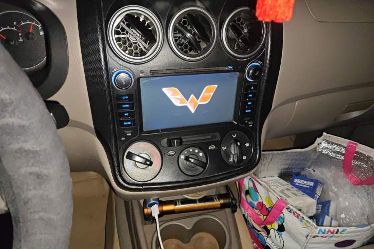 Used Wuling Hongguang 2014 1.2L Standard Model China IV