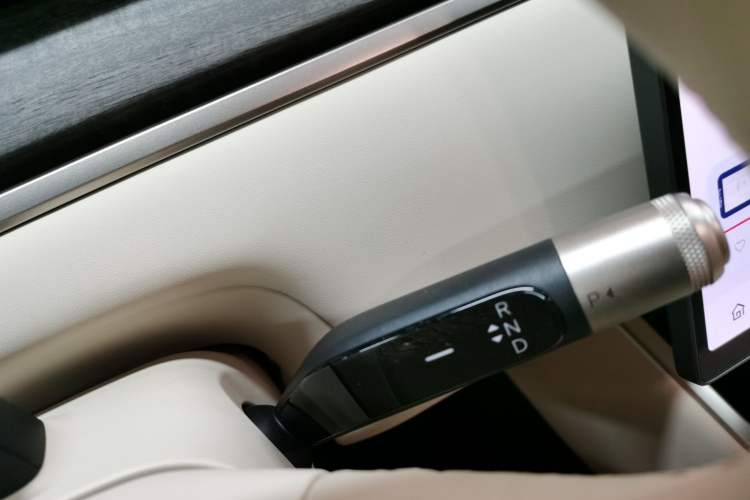 Used ONVO Luxeed L90 2025 Model—Max Six-Seater Version