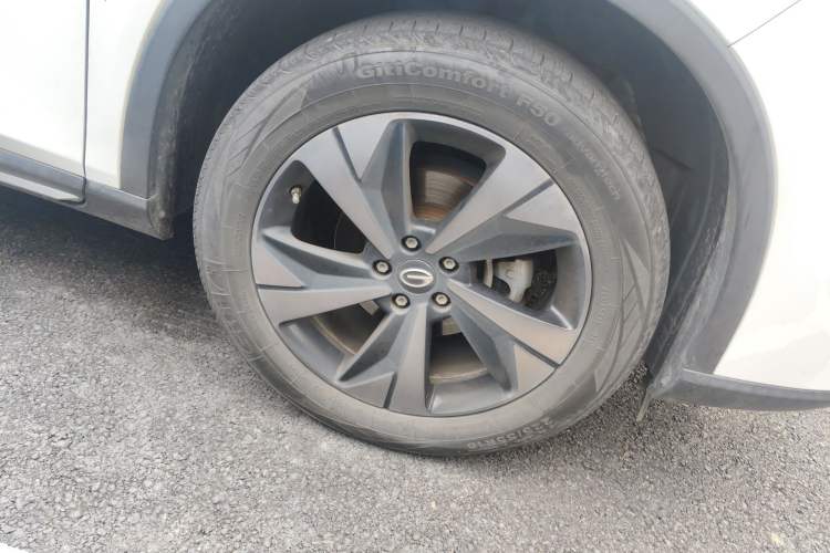 Used GAC Trumpchi GS4 2022 270T Automatic Smart Drive Technology Edition (Upgraded Version) Right Front Wheel Hub