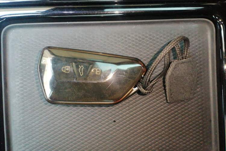 Used Volkswagen ID.4 CROZZ 2022 Long-Range Lite PRO Edition Vehicle Key