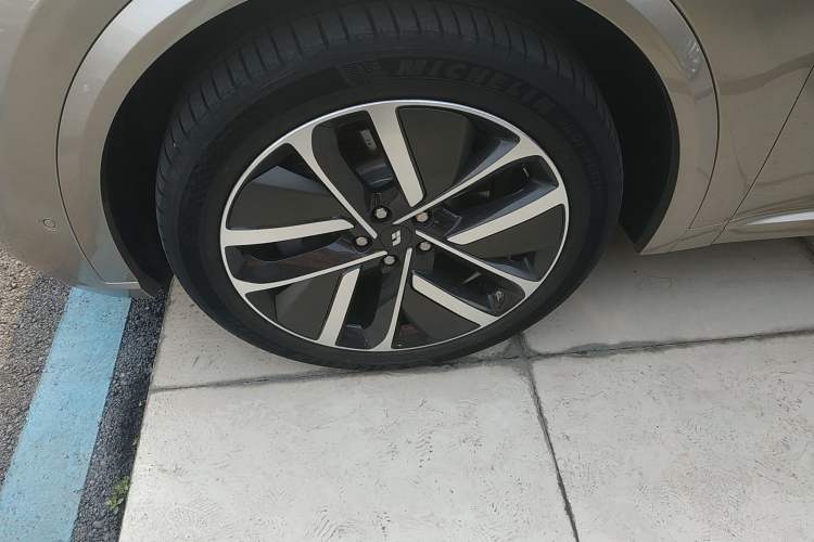 Used Li Auto L9 2022 Max model