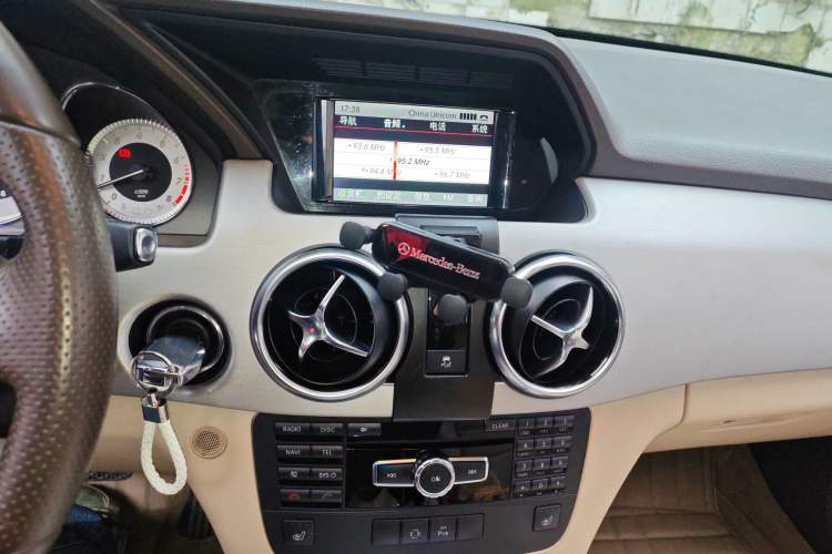 Used Mercedes-Benz GLK-Class 2013 GLK 300 4MATIC Fashion Model