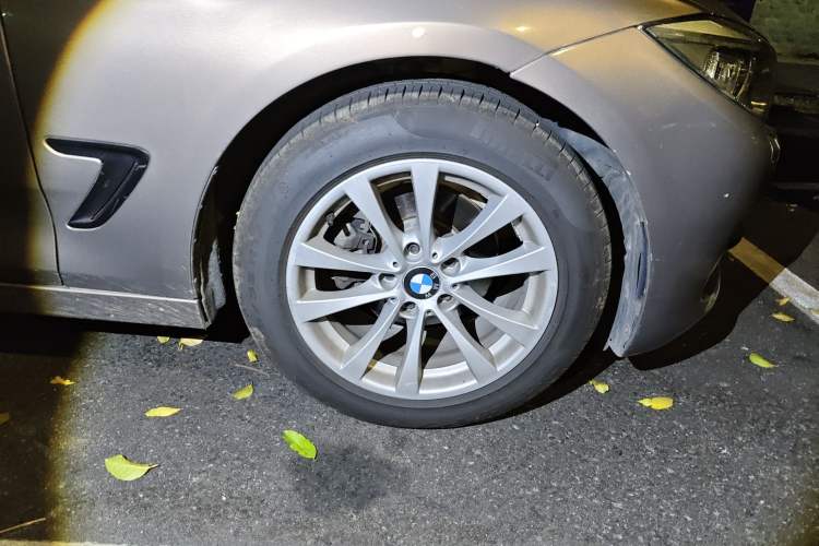 Used BMW 3 Series GT 2013 320i Leading Model