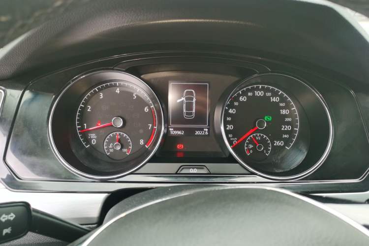 Used Volkswagen Lamando 2017 280TSI DSG Comfort Edition
