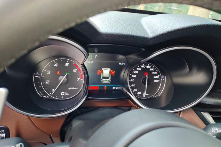 Used Alfa Romeo Stelvio 2017 2.0T 200HP Luxury Edition