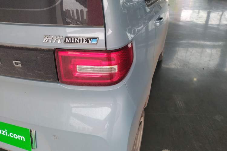 Used Wuling Hongguang MINIEV 2022 Easy Version Lithium Iron Phosphate
