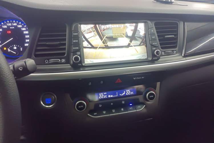 Used Hyundai Mistra 2019 1.6T Automatic Smart GLS China VI Standard Audio And AC Panel