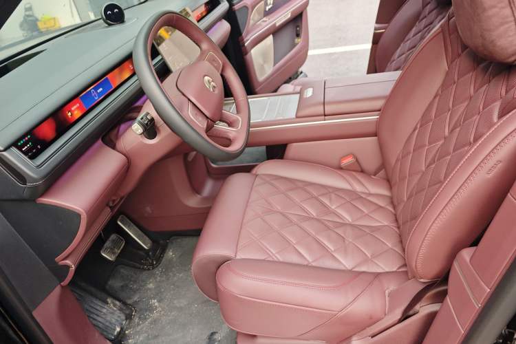 Used Nio ES8 2026 Model 6-seat Executive Signature Edition Left Front Seat