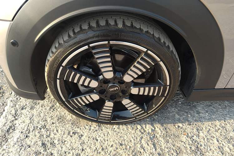 Used MINI MINI 2022 Updated 2.0T COOPER S Artist