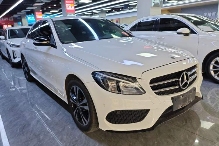 Used Mercedes-Benz C-Class 2017 Restyled C 200 Sport Edition Front Right 45 Deg